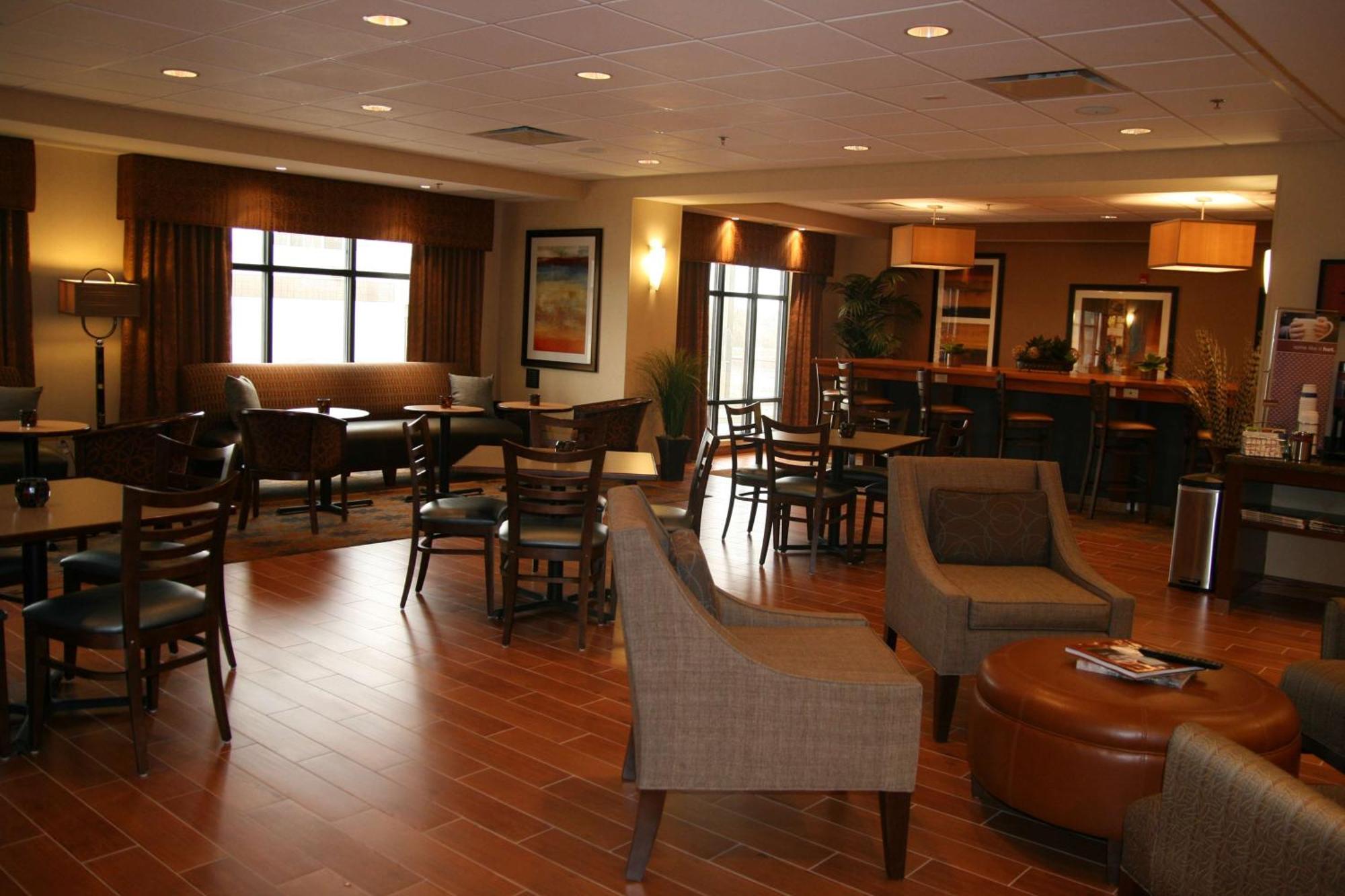Hampton Inn La Junta Exterior photo
